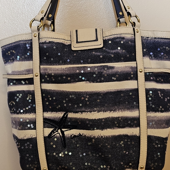 Authentic  Coach Audrey canvas large tote  #19574 EUC RARE  V-G - Picture 4 of 12